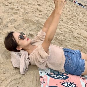 Meet your Posher, Hyunyoung